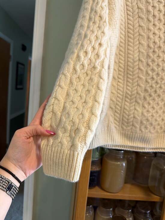 Aran Isles Knitwear 100% Merino Wool Irish Cable Knit Fisherman Sweater Large - Picture 5 of 6